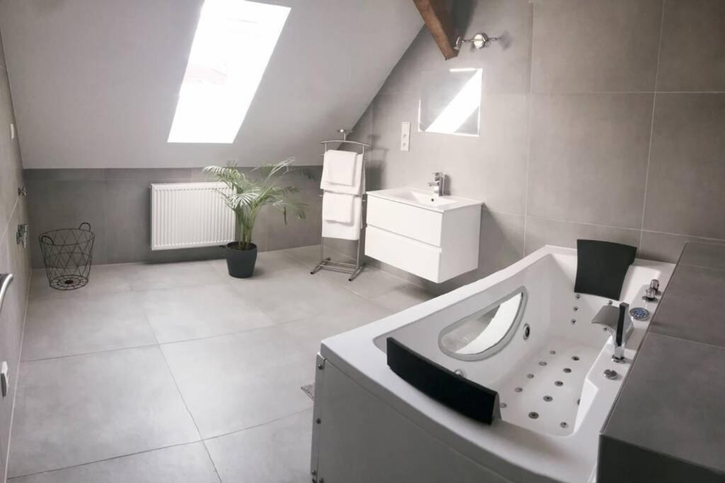 Apartman 3Kk 80 M2 S Virivkou A Saunou Jihlava Luaran gambar